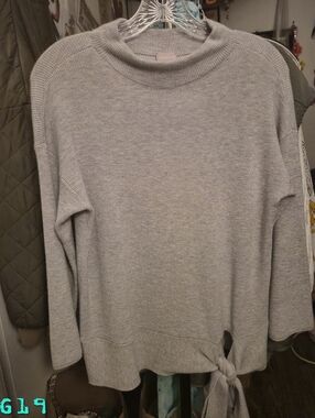 Chico's Sz 0 Light Gray Crewneck Tie-Hem Sweater 3/4 Sleeves